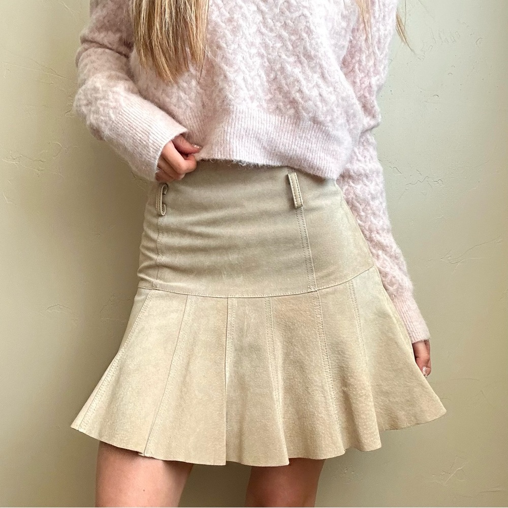 Bebe Rare VTG Y2K Western Cowgirl 100% Suede Leather Tan Pleated Mini Skirt